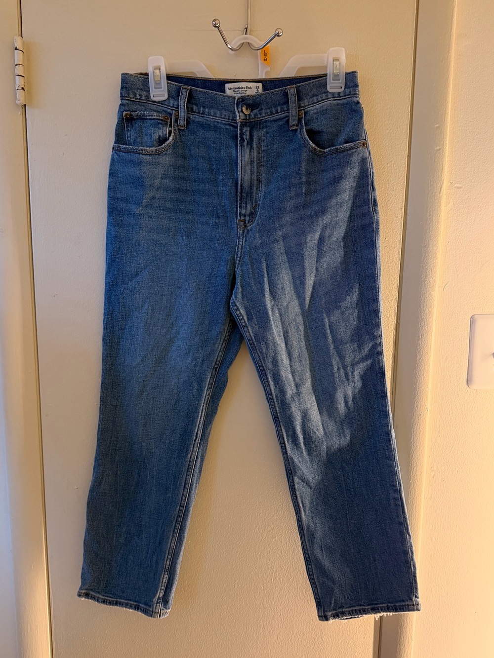 Abercrombie & Fitch The Ankle Straight Ultra High-Rise Blue Women's Jeans